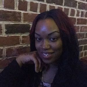 Meet your Posher, Denise